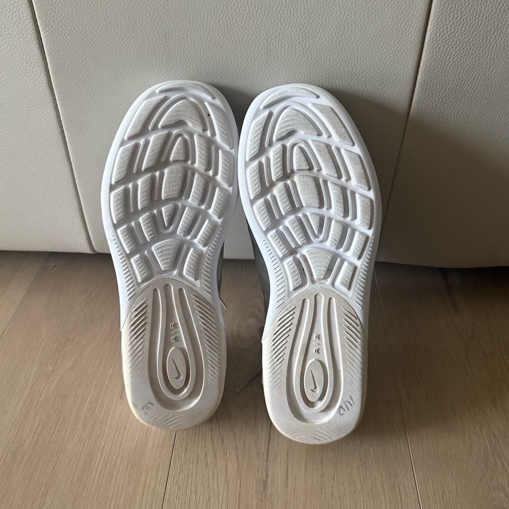 Nike Air Max Axis - Picture 8 of 8